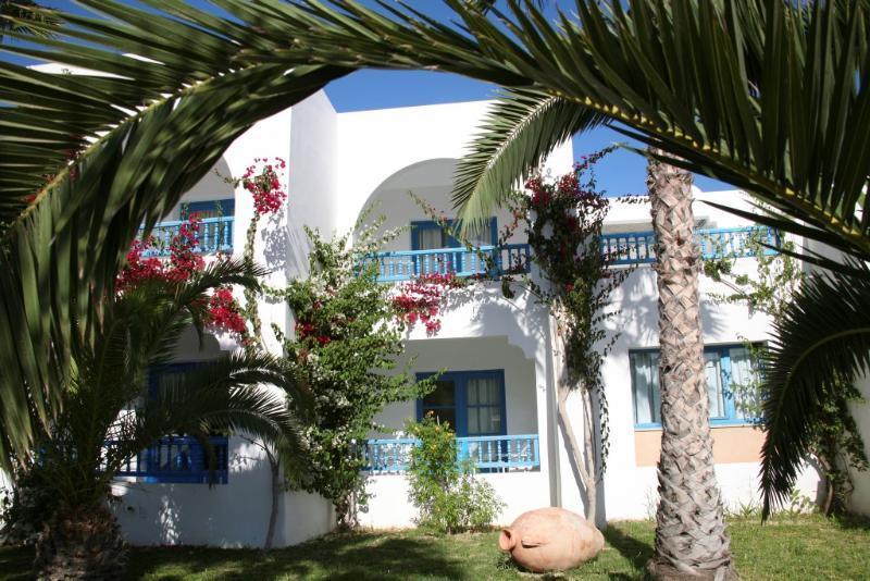 Dar El Manara Djerba Hotel & Aparts Midoun Bagian luar foto